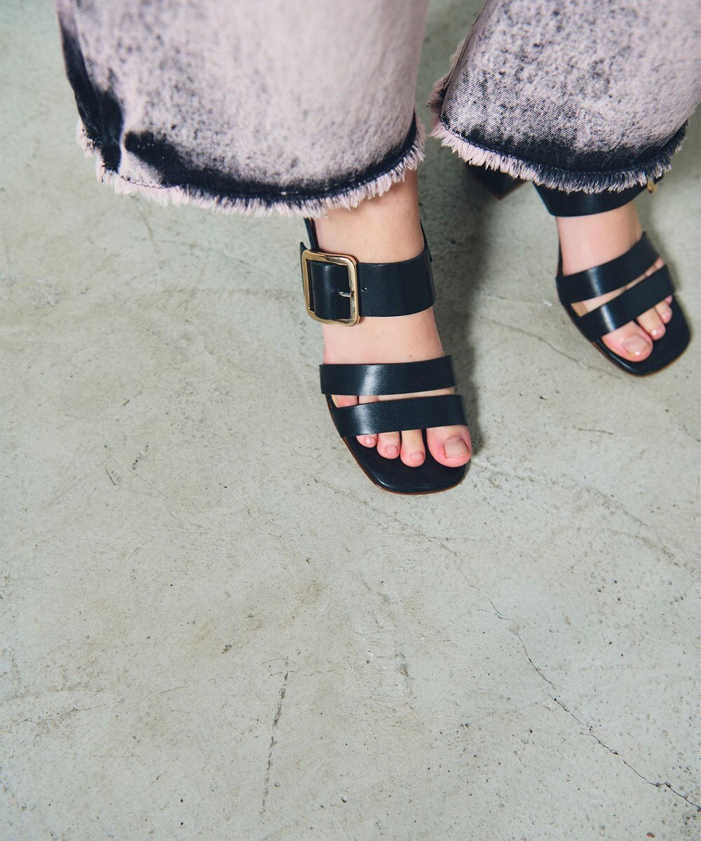 GRACE CONTINENTAL LUCA GROSSI バックルヒール