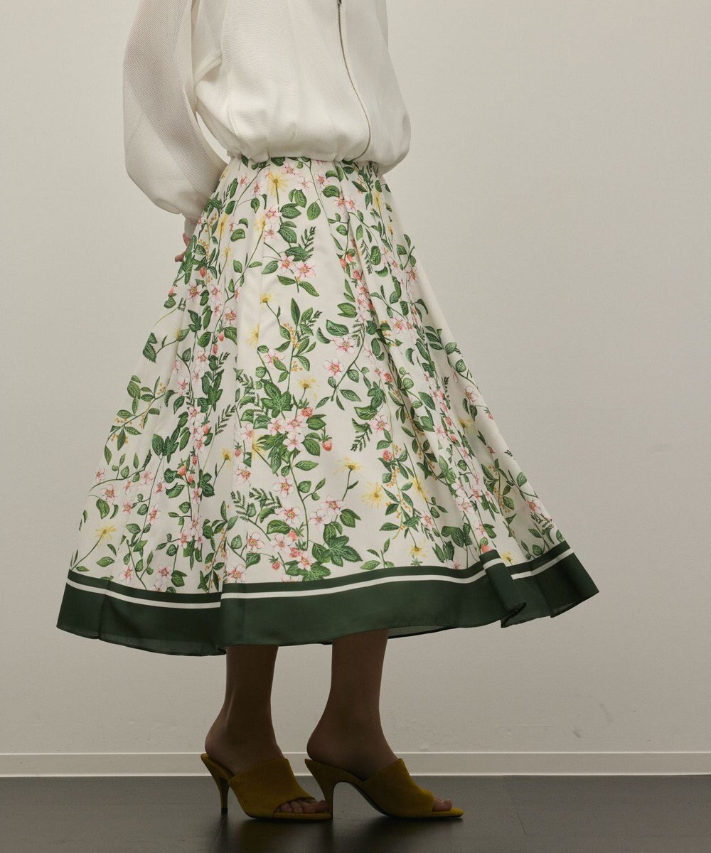 GRACE CONTINENTAL プリントタックフレアスカート 