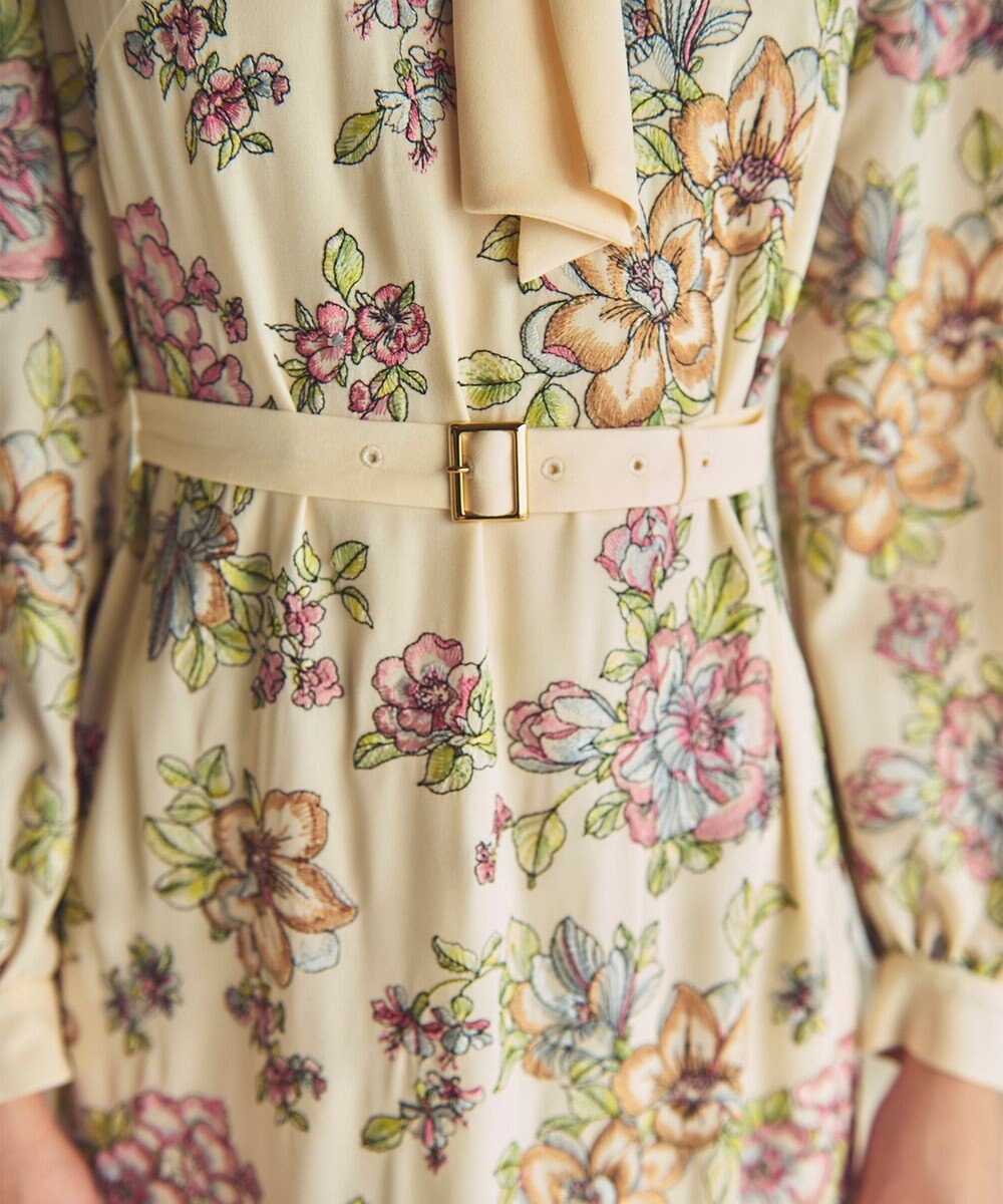 GRACE CONTINENTAL フラワー刺繍ボウタイワンピース