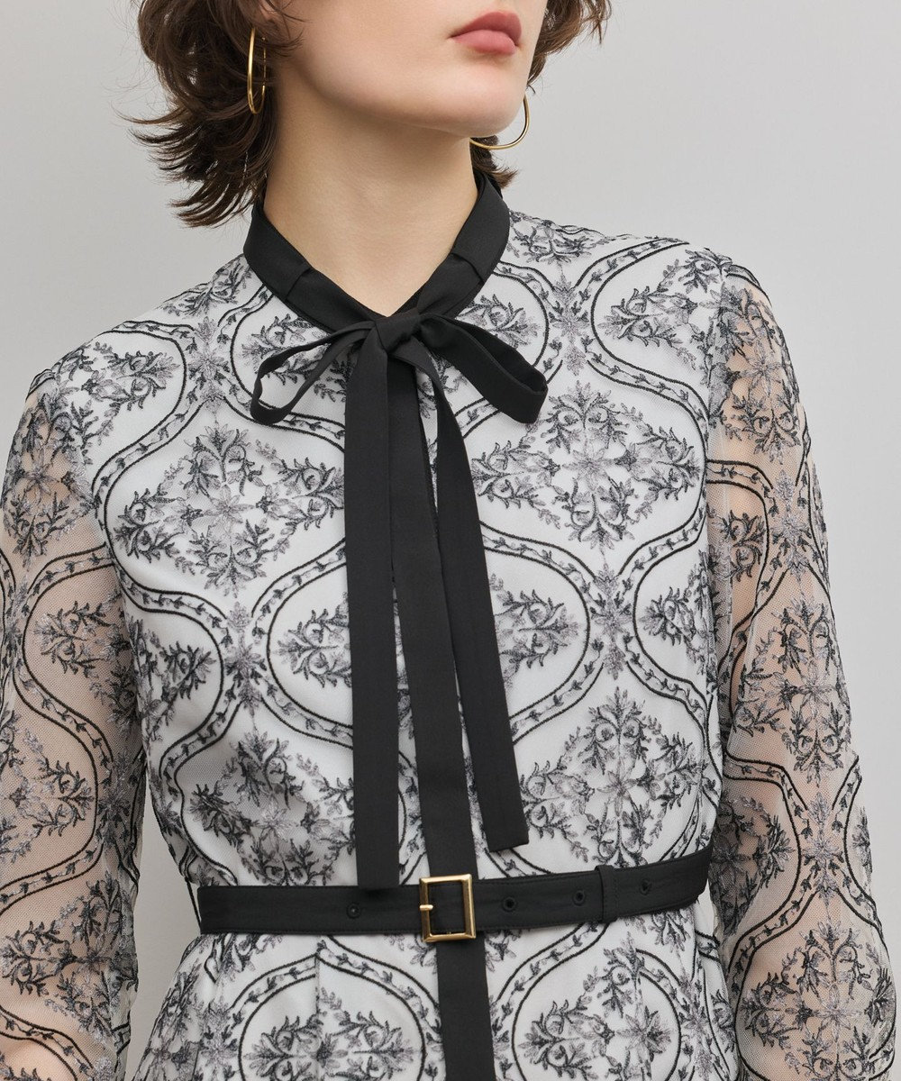 GRACE CONTINENTAL オーナメント刺繍フレアワンピース 