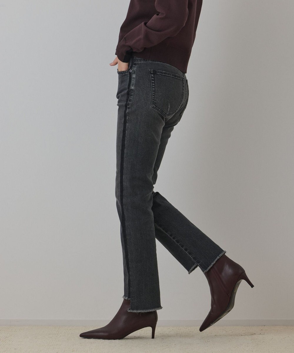 GRACE CONTINENTAL ラインスリムデニムパンツ 