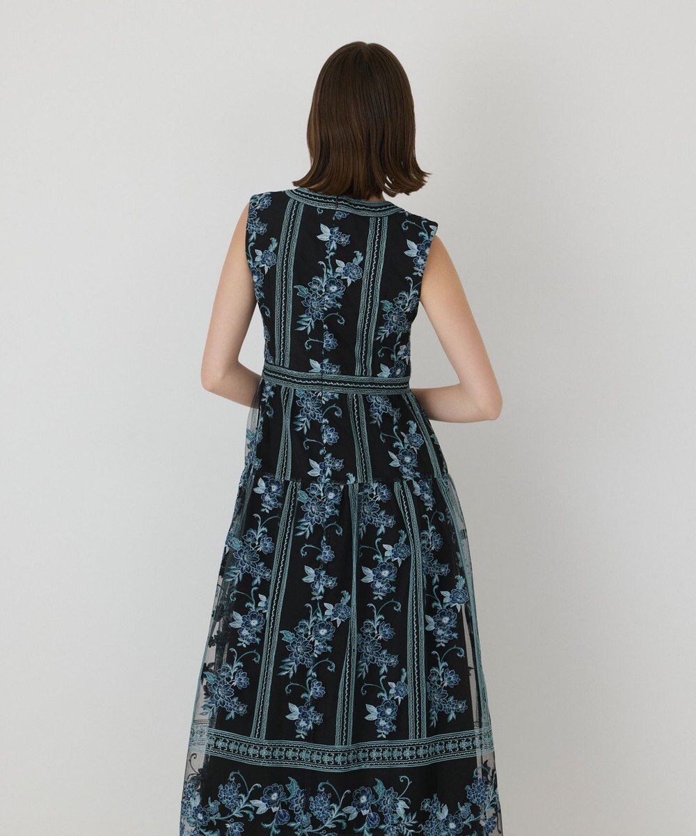GRACE CONTINENTAL 【イベント店舗・ONLINE STORE先行アイテム】フラワーライン刺繍ドレス 