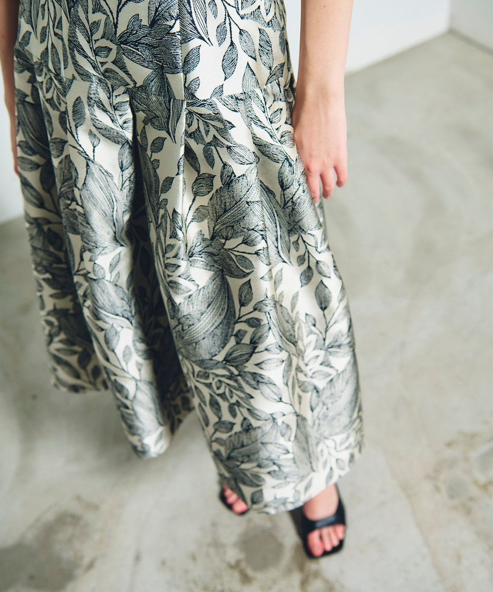 GRACE CONTINENTAL ボタニカルジャガードスカート