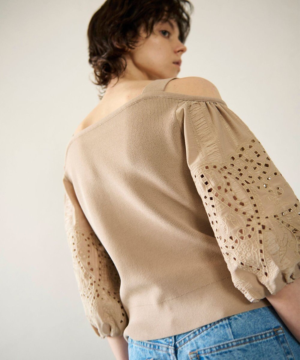 GRACE CONTINENTAL 刺繍パフスリーブニットトップ 