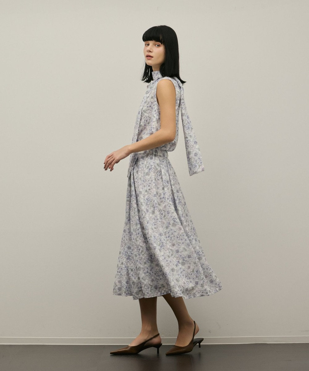 GRACE CONTINENTAL シアーフラワープリントジャガードブラウス 