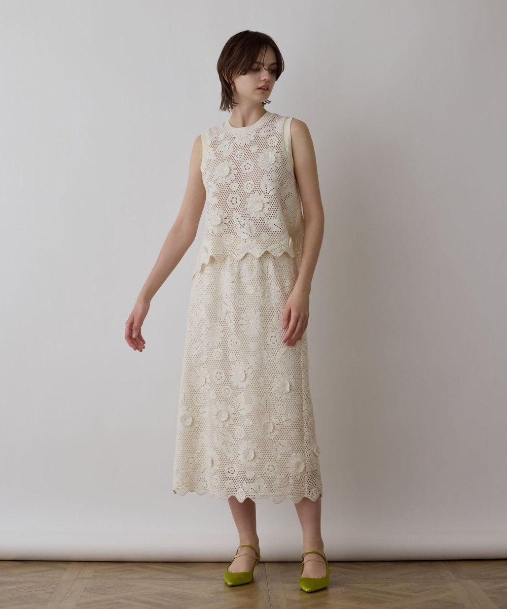 GRACE CONTINENTAL クロシュ刺繍トップ