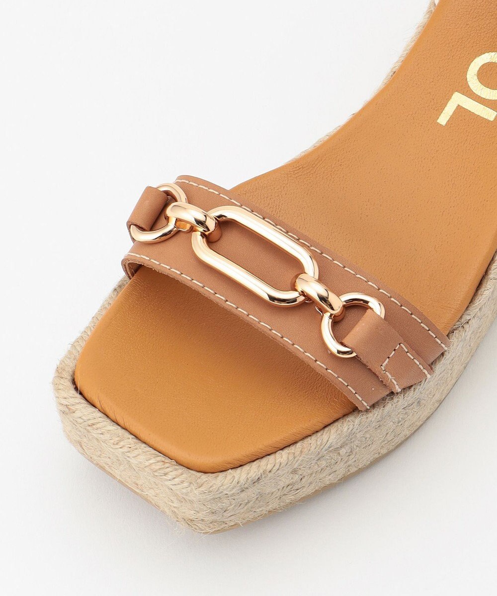 GRACE CONTINENTAL MAYPOLチェーンサンダル 