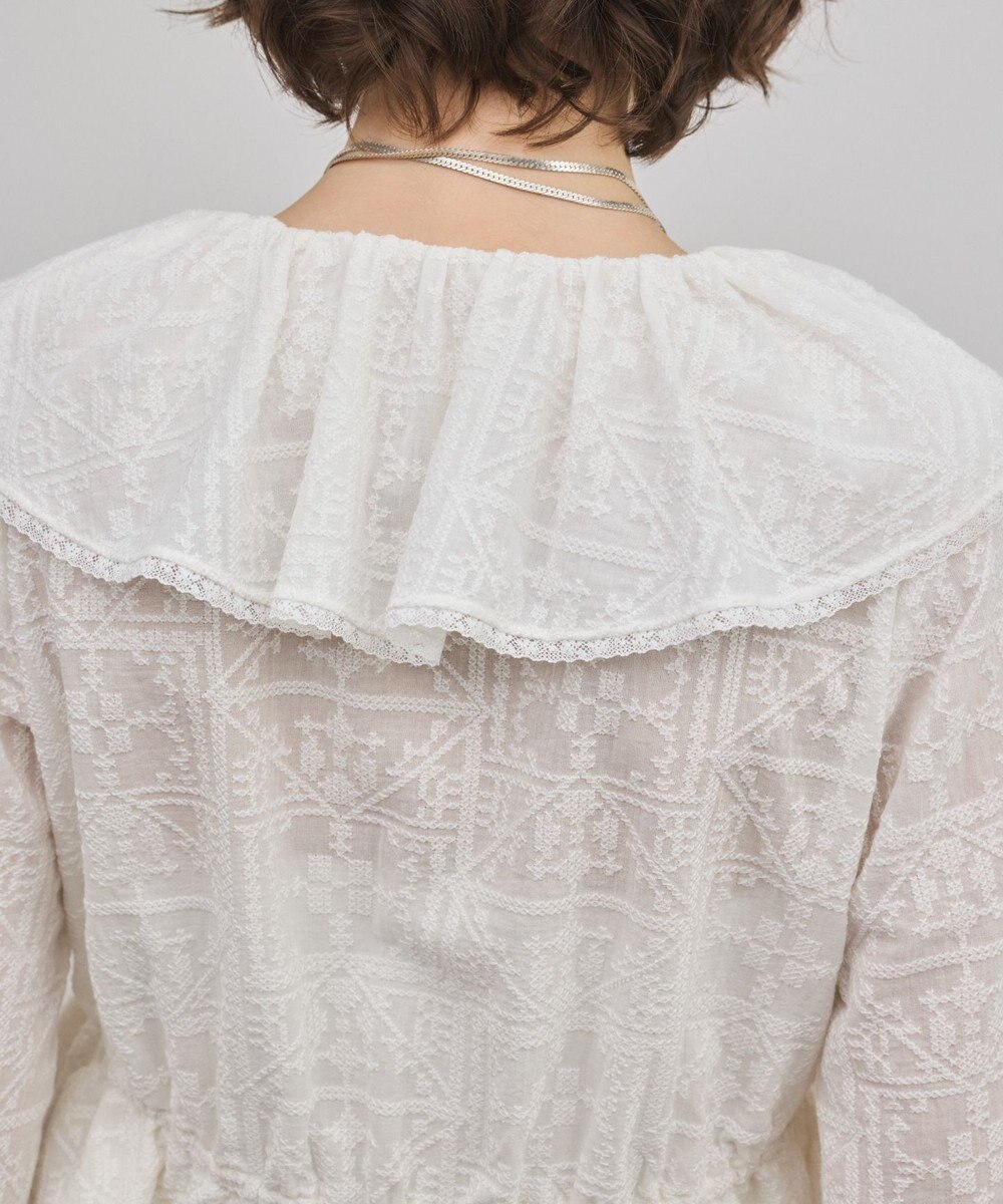 GRACE CONTINENTAL エンブロイダリーフリルブラウス 