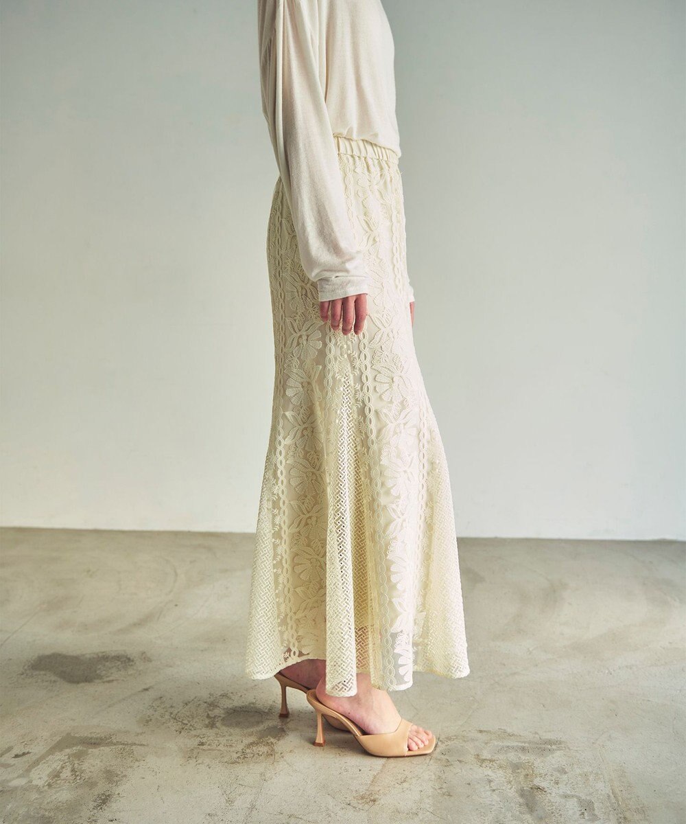 GRACE CONTINENTAL フレア刺繍スカート 