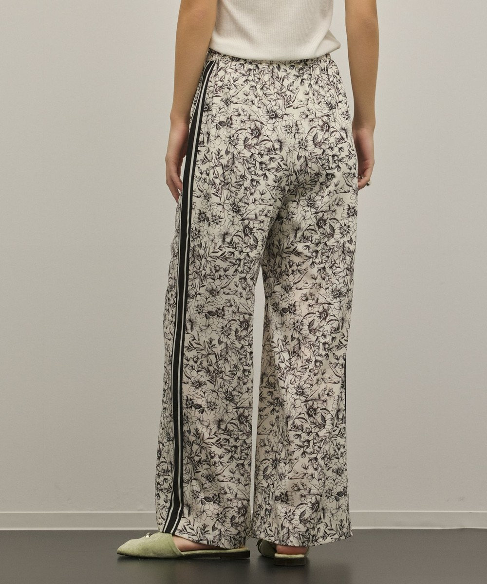 GRACE CONTINENTAL モノトーンフラワープリントパンツ 