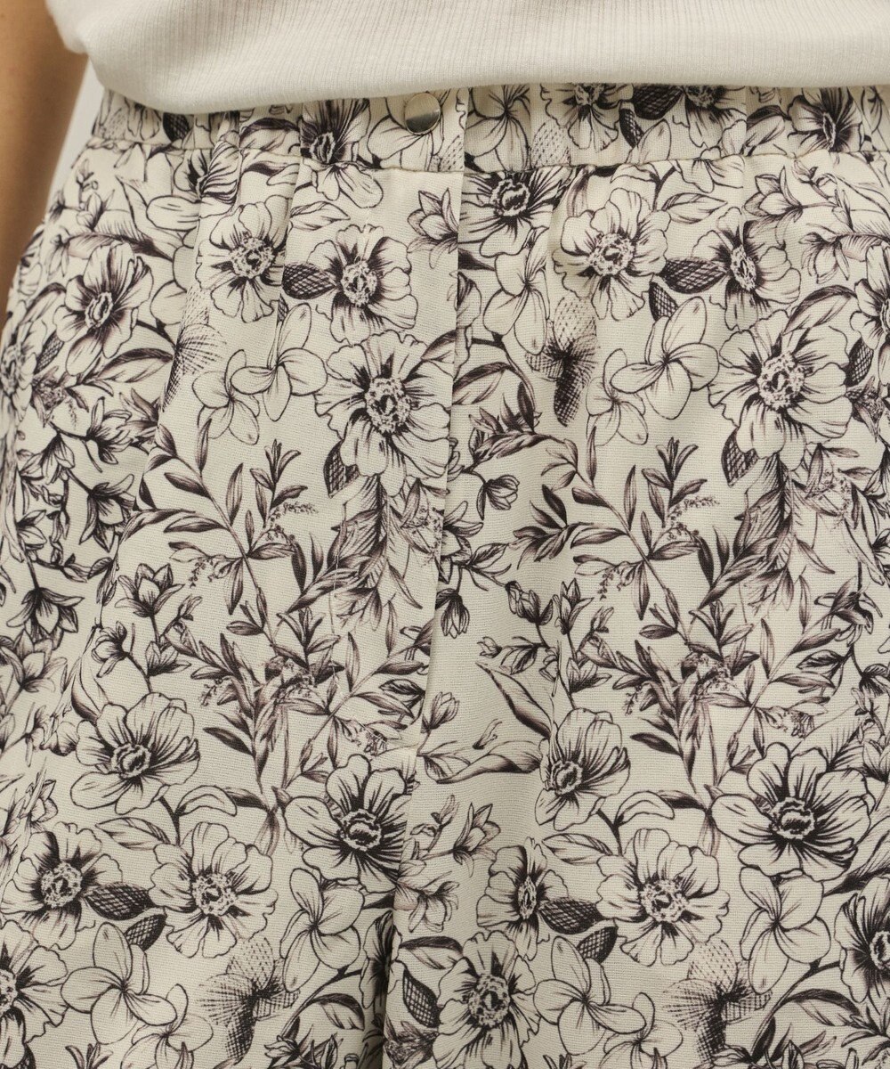 GRACE CONTINENTAL モノトーンフラワープリントパンツ 