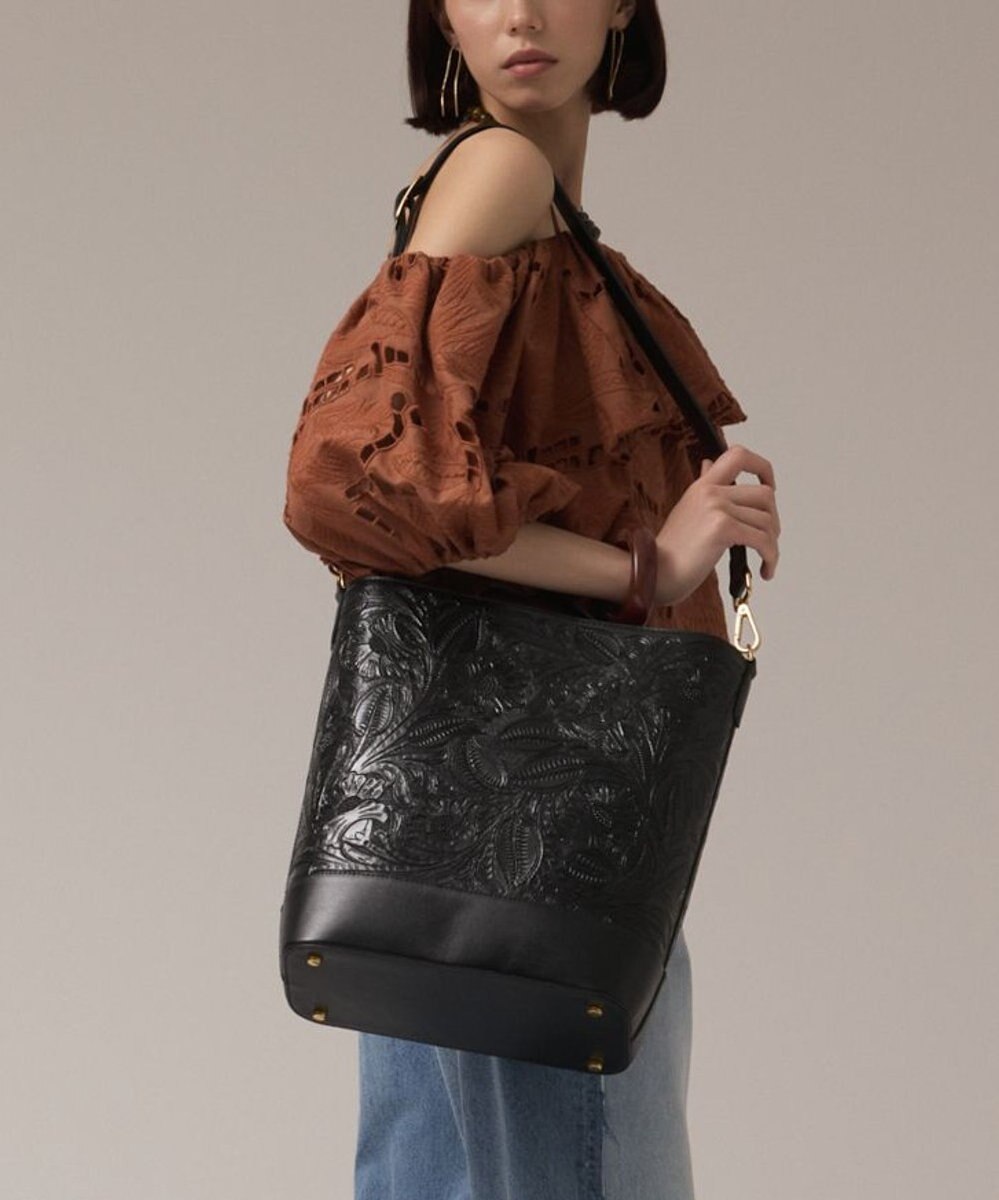 GRACE CONTINENTAL Bucketbag