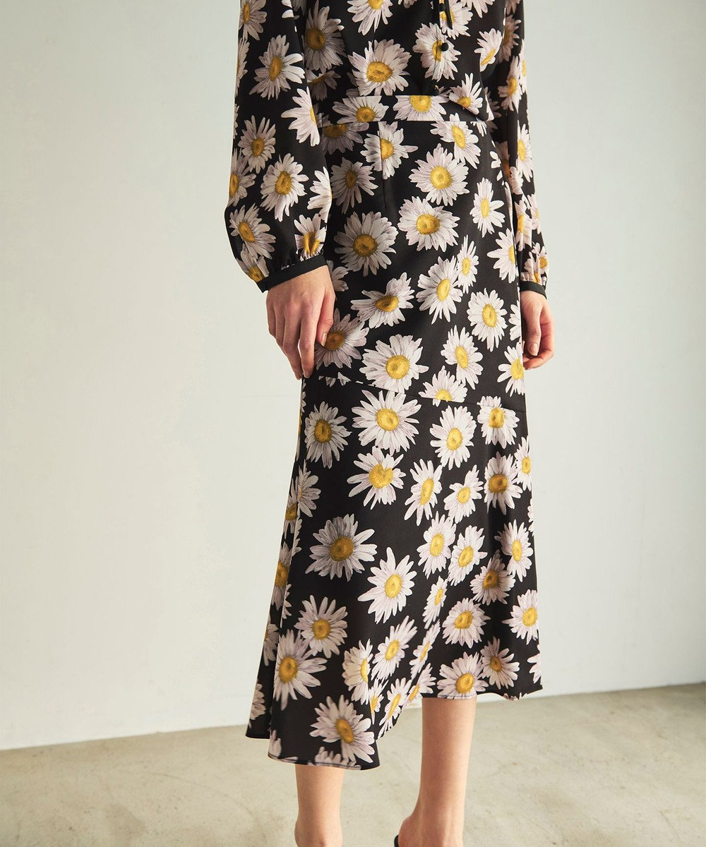 GRACE CONTINENTAL マーガレットフラワープリントスカート