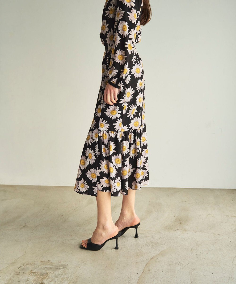 GRACE CONTINENTAL マーガレットフラワープリントスカート