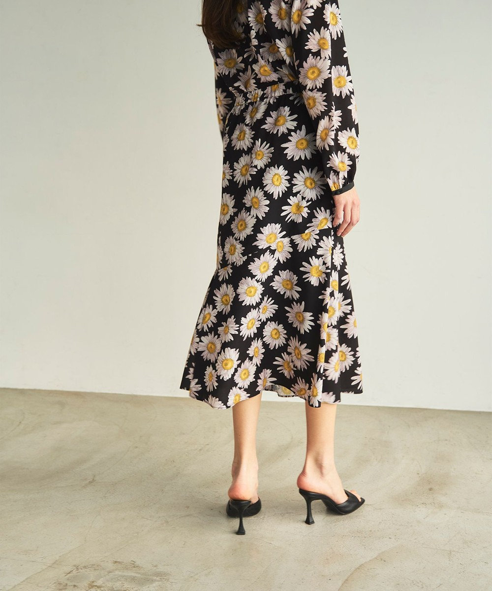 GRACE CONTINENTAL マーガレットフラワープリントスカート