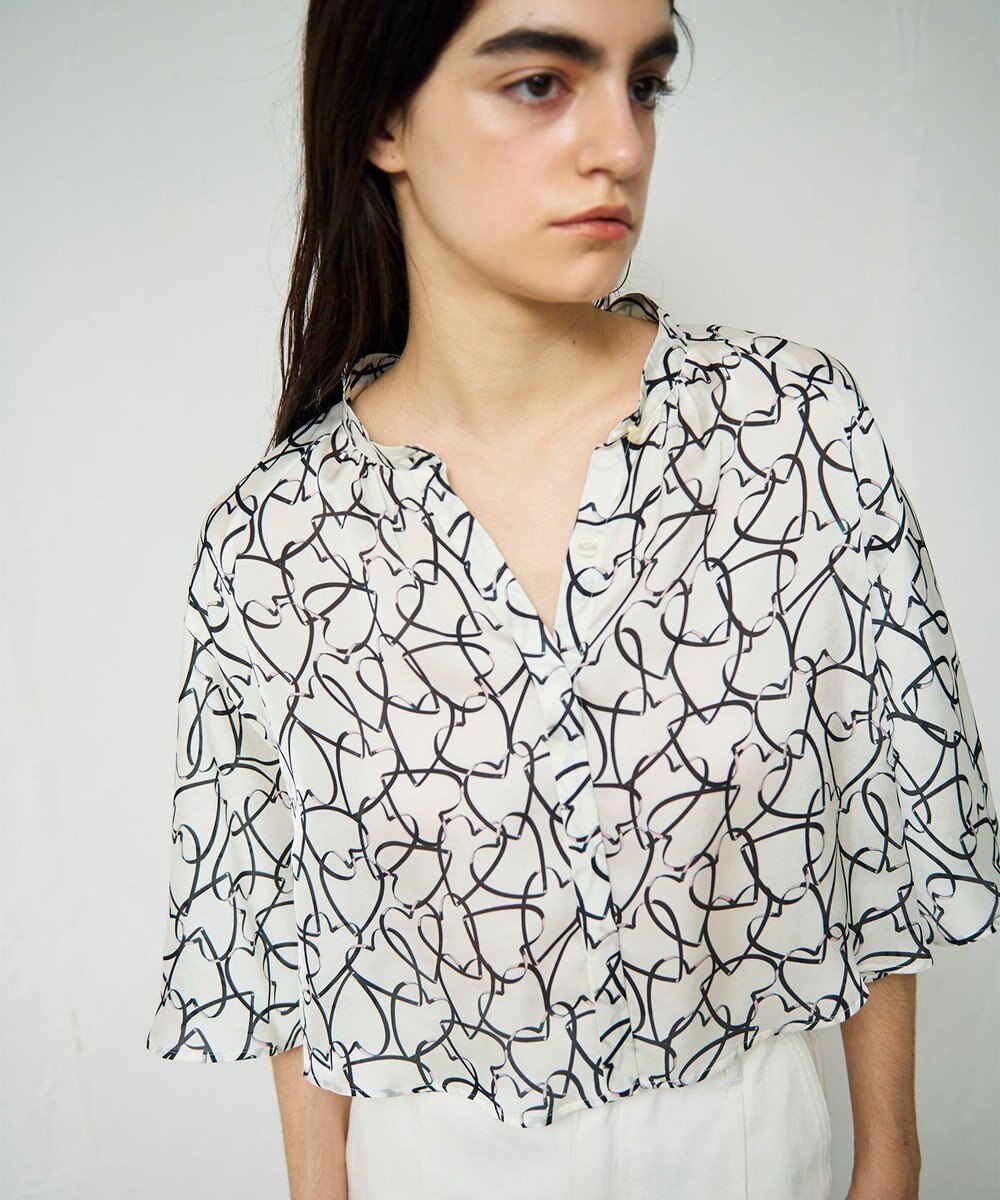 GRACE CONTINENTAL ラインハートケープブラウス 