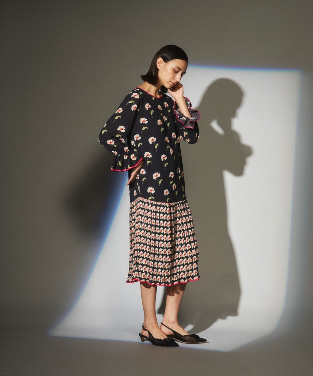 フラワーコンビプリーツワンピース Grace Continental Grace Continental グレースコンチネンタル 通販 フラワーコンビプリーツワンピース Grace Continental Grace Continental グレースコンチネンタル 通販