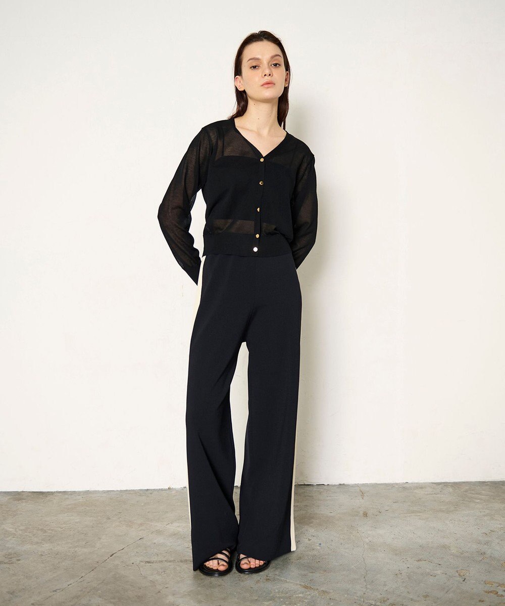 GRACE CONTINENTAL ラインVネックニットカーディガン