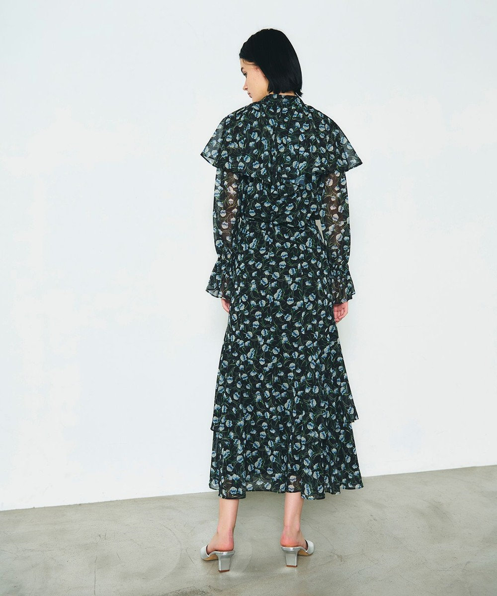 GRACE CONTINENTAL スモールフラワーケープトップ