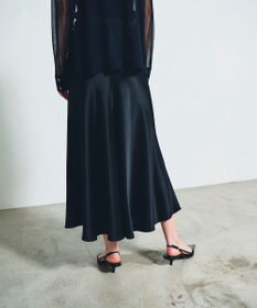 GRACE CONTINENTAL サテンバイアスロングスカート