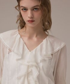 GRACE CONTINENTAL コットンフリルカラーブラウス