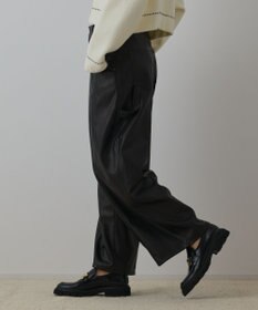 GRACE CONTINENTAL カーブフェイクレザーパンツ ブラック