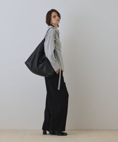 GRACE CONTINENTAL エンブレム刺繍シャツ