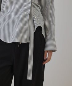 GRACE CONTINENTAL エンブレム刺繍シャツ