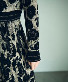 GRACE CONTINENTAL フローラルラメニットトップ