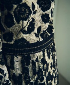 GRACE CONTINENTAL フローラルラメニットトップ