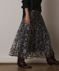GRACE CONTINENTAL サラサ刺繍チュールスカート