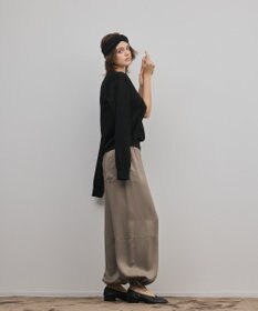 GRACE CONTINENTAL マットサテンバレルパンツ