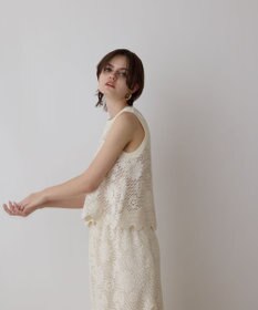 GRACE CONTINENTAL クロシュ刺繍トップ