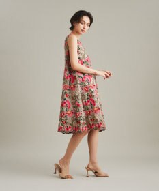 【即日発送】GRACE CONTINENTAL チェックフラワー刺繍ドレス trim_ofgrc_itemf8ca53a00e8111e