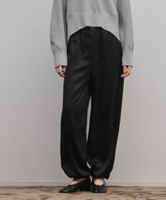 GRACE CONTINENTAL マットサテンバレルパンツ
