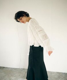 GRACE CONTINENTAL レースパッチブラウス