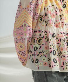 フラワー刺繍トップ / GRACE CONTINENTAL | GRACE CONTINENTAL