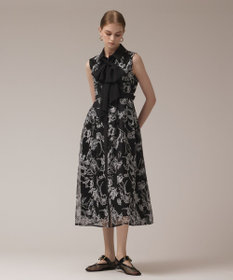 GRACE CONTINENTAL フラワー刺繍ボウタイドレス ブラック