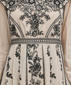 GRACE CONTINENTAL パターン刺繍ワンピース