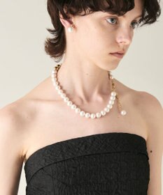 GRACE CONTINENTAL パールメタルビーズネックレス ゴールド