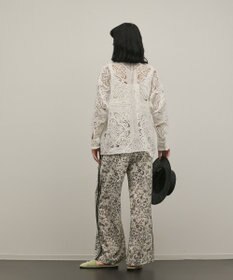 GRACE CONTINENTAL パネル刺繍シャツ