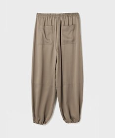 GRACE CONTINENTAL マットサテンバレルパンツ