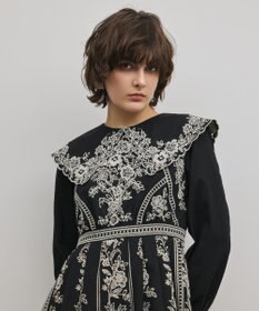 GRACE CONTINENTAL パターン刺繍ワンピース