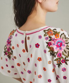 マルチフラワー刺繍トップ / GRACE CONTINENTAL | GRACE