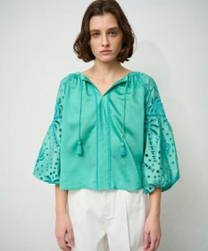 GRACE CONTINENTAL ヤシ柄カットワークトップ