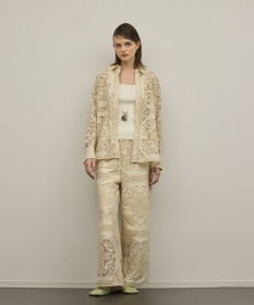 GRACE CONTINENTAL パネル刺繍シャツ