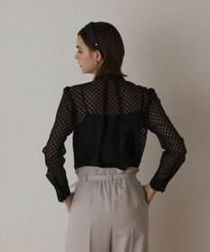 GRACE CONTINENTAL ドットオパールタイ付ブラウス