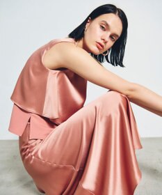 GRACE CONTINENTAL バックコンシャスサテンノースリーブ