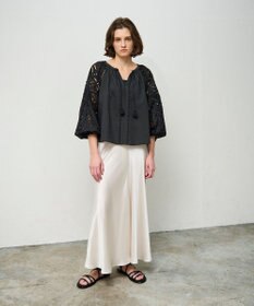 GRACE CONTINENTAL ヤシ柄カットワークトップ