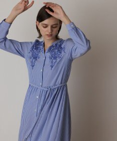GRACE CONTINENTAL ストライプ刺繍ワンピース